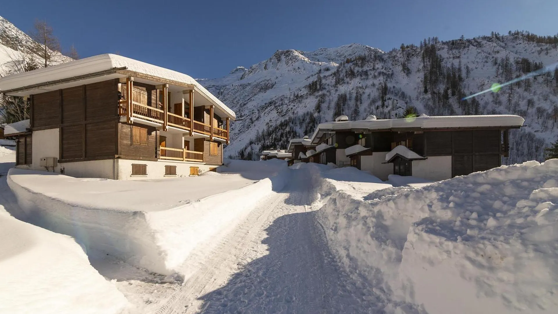 Chalet Dava La Via Ski In - Ski Out - Happy Rentals Chamonix